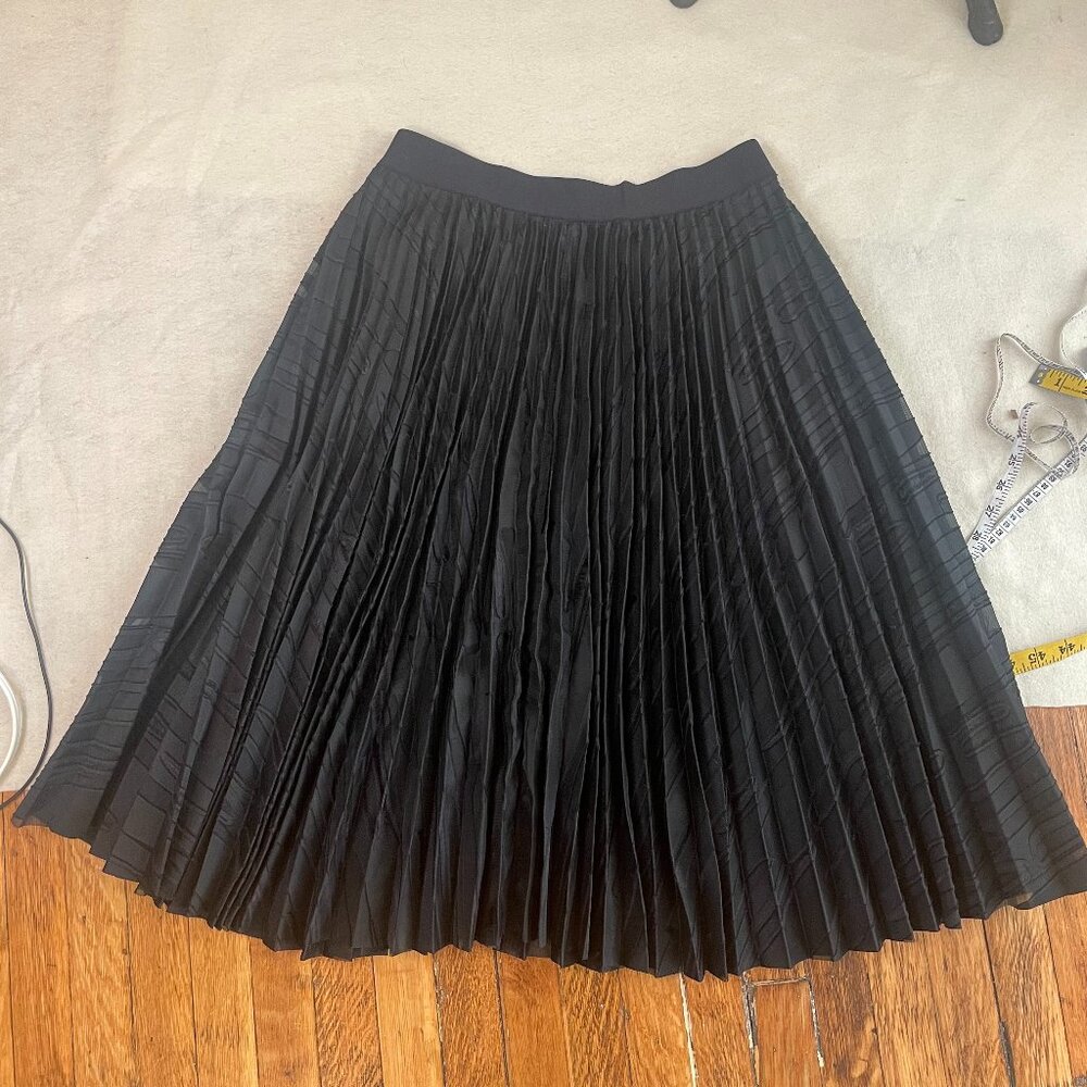 Classic Pleated A-Line Skirt - Black